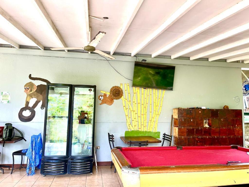 New Hostel Manuel Antonio, Meet New People Esterno foto