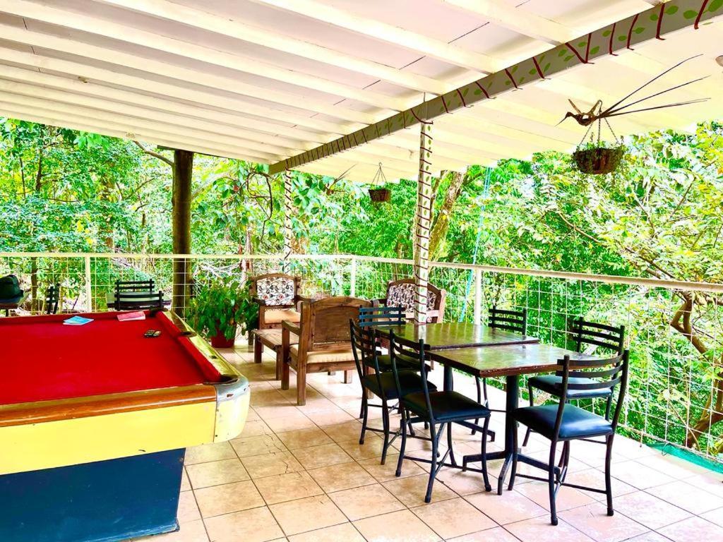 New Hostel Manuel Antonio, Meet New People Esterno foto