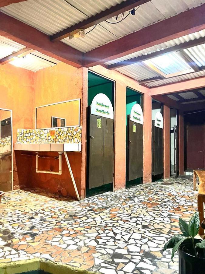 New Hostel Manuel Antonio, Meet New People Esterno foto