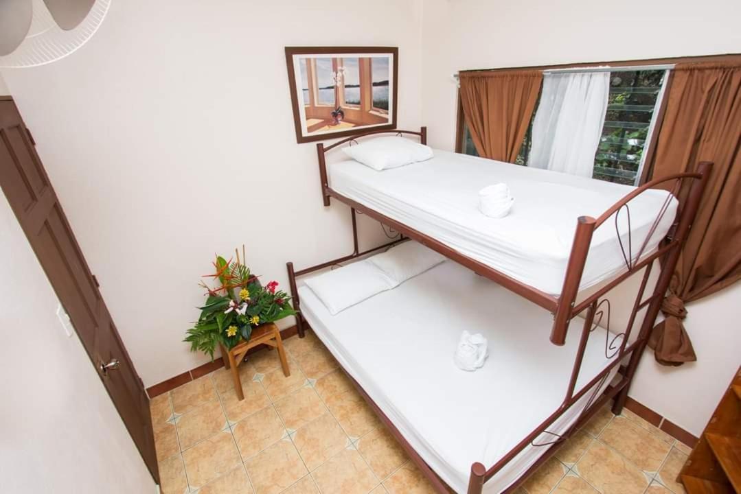 New Hostel Manuel Antonio, Meet New People Esterno foto
