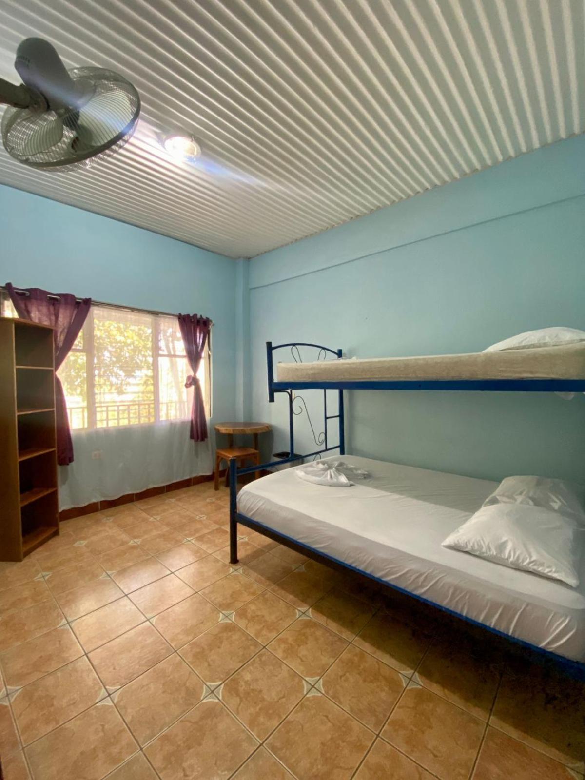 New Hostel Manuel Antonio, Meet New People Esterno foto